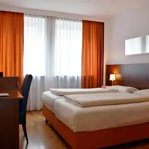 Hotel Italia, Munich